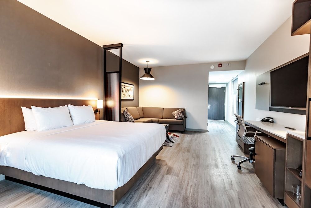 Room, Accessible Bathtub (2 Queen Beds & 1 Sofa Bed)