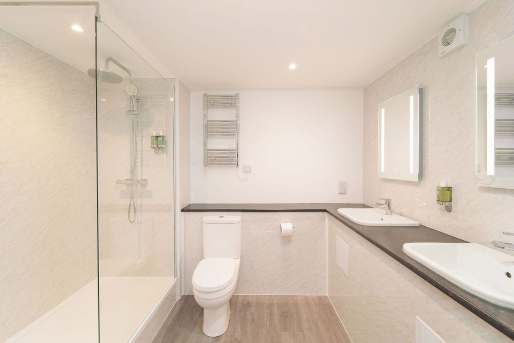 The Ivy Bush Royal Hotel By Compass Hospitality Executive Double Room, 1 King Bed 6