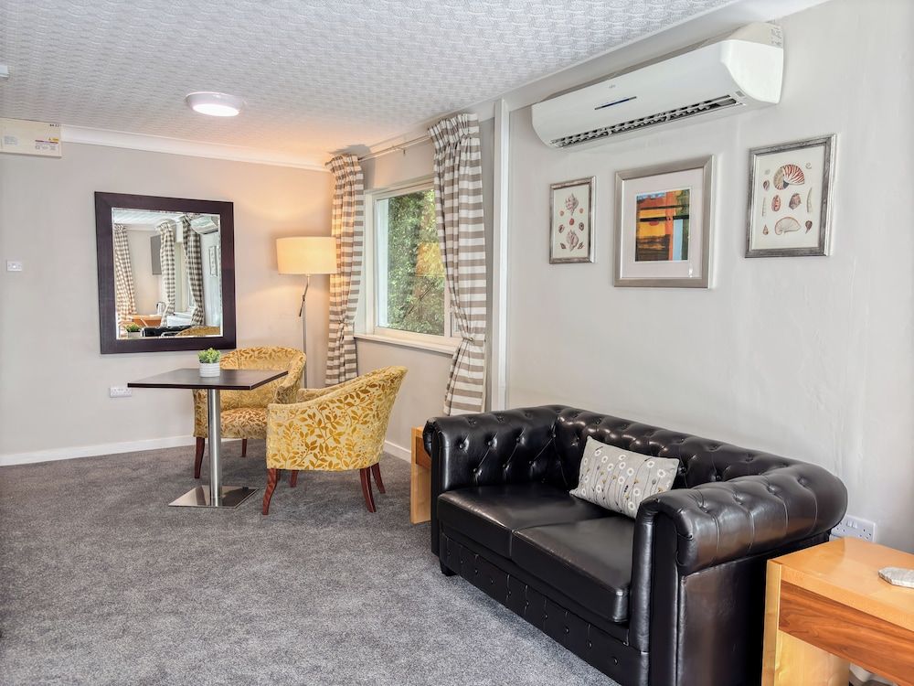 The Ivy Bush Royal Hotel By Compass Hospitality Garden Suite 8