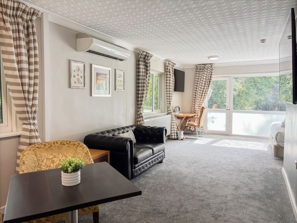 The Ivy Bush Royal Hotel By Compass Hospitality Garden Suite 7