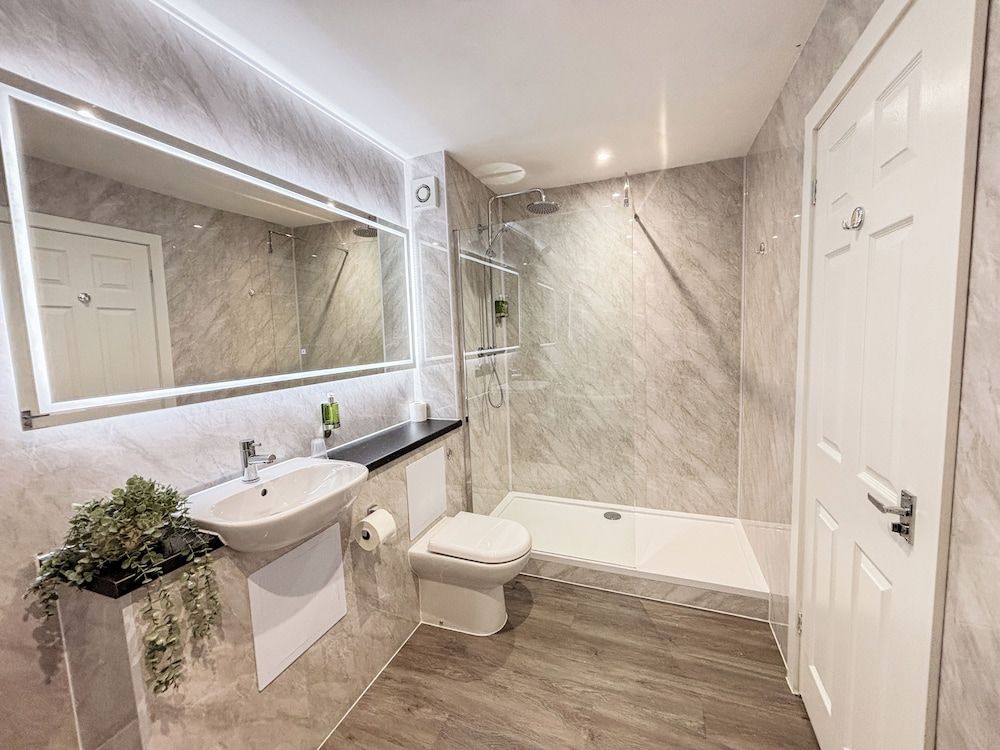 The Ivy Bush Royal Hotel By Compass Hospitality Garden Suite 5