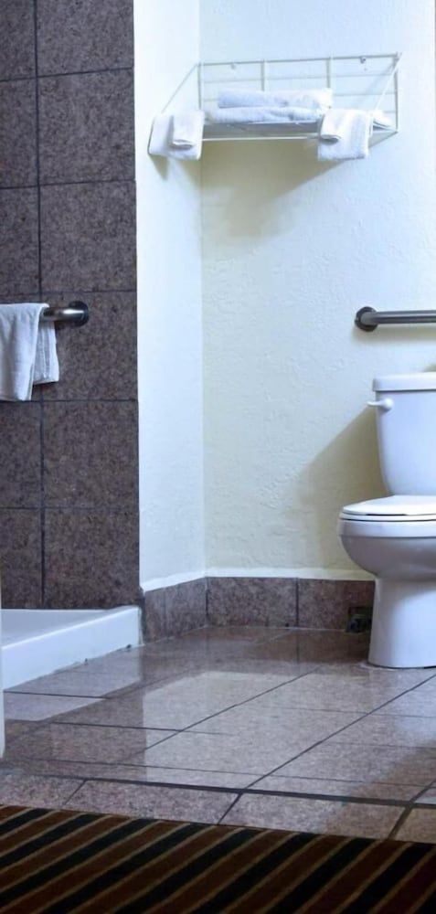 Monterey Pines Inn Standard Room, 1 King Bed, Fireplace 6