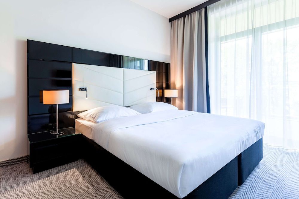 Deluxe Apartment, Partial Sea View