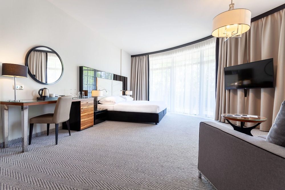 Standard Triple Room, Partial Sea View (Partial Sea View)