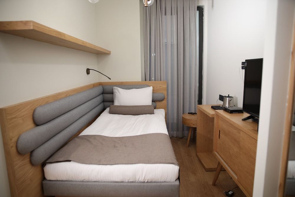 Economy Single Room
