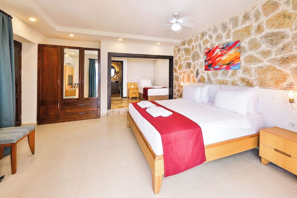 Economic Triple, Family Room with Sea View