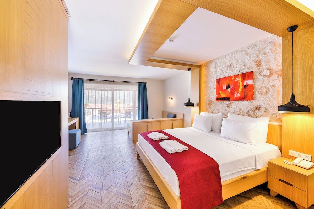 Comfort Plus with Pool View