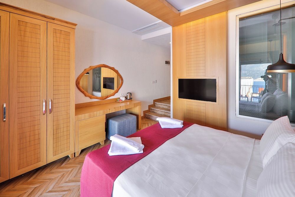 Comfort Plus with Sea View