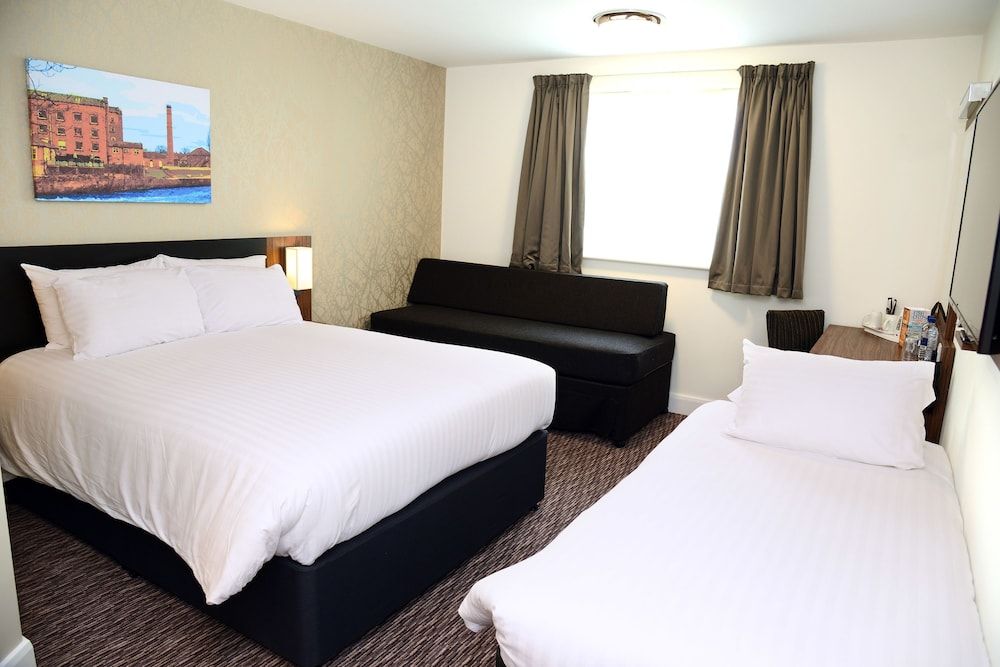 Blue Jay, Derby by Marston's Inns Family Room, 1 Double Bed with Sofa bed, Non Smoking