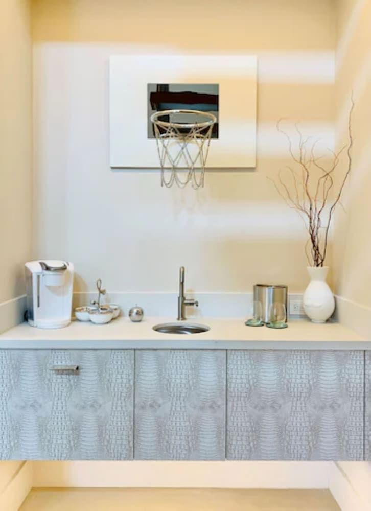 R Inn Napa Loft 11 3