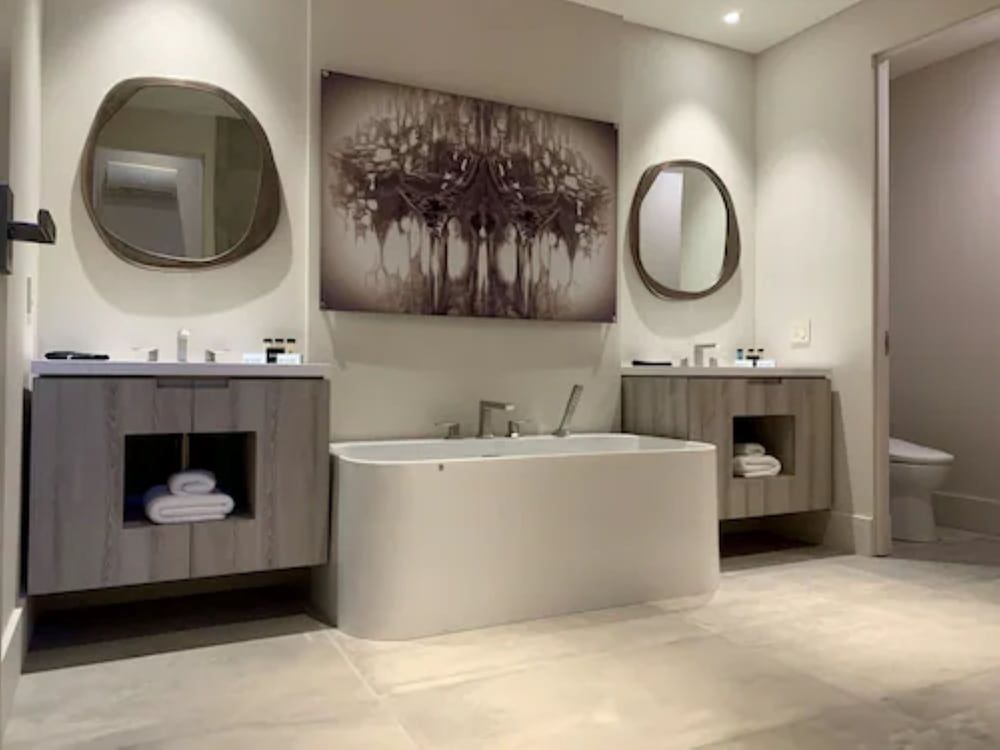 R Inn Napa Loft 11 4