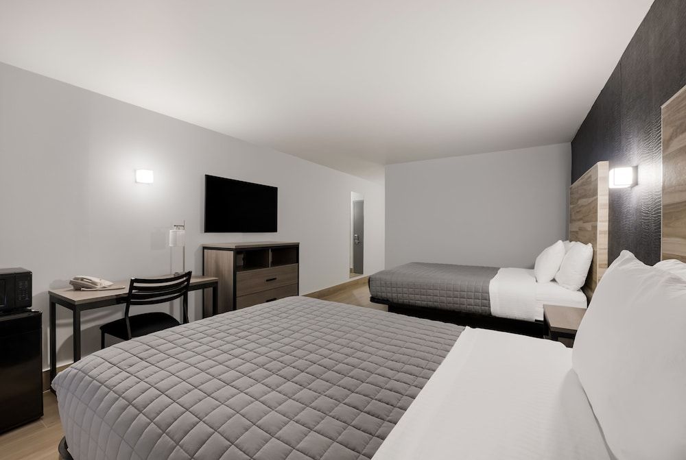 Essence Express Wayne Deluxe Double Room 5