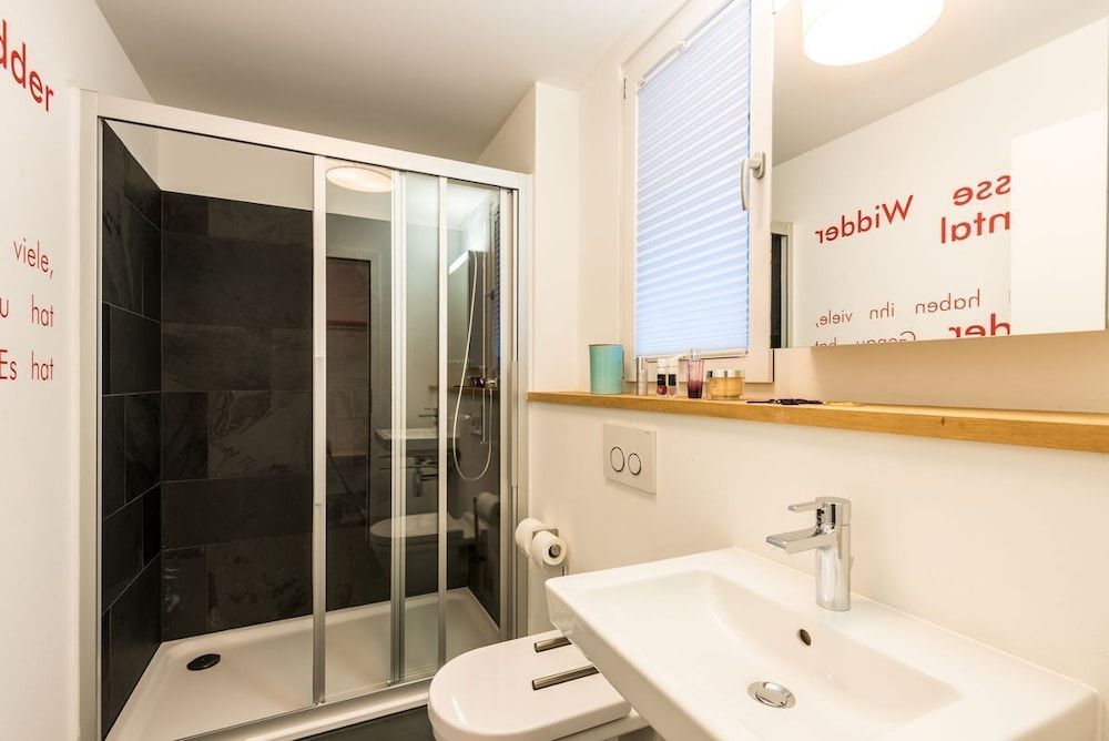 Legendär Zermatt Apartment 2 bedrooms, Matterhorn view and terrace (04 Schwarze Sittner) 3