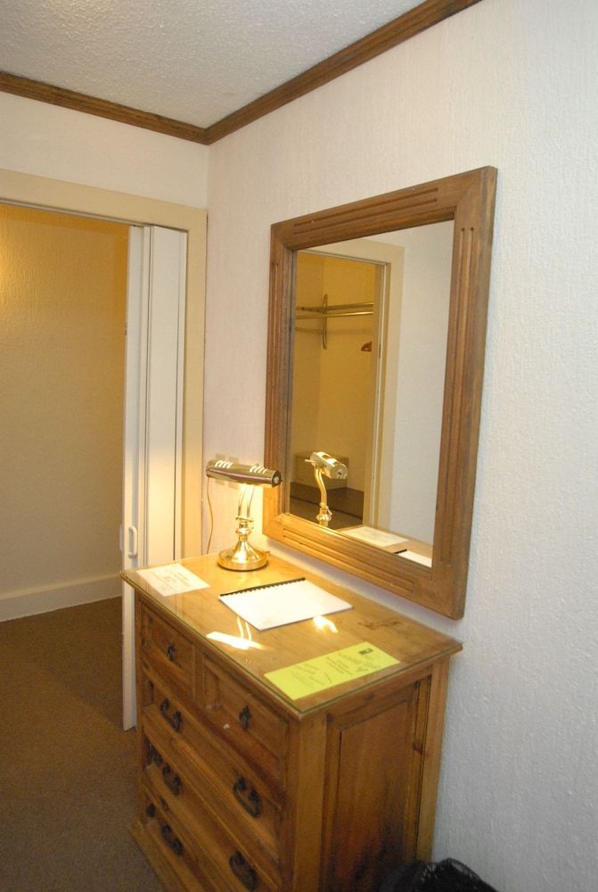 Hotel Ritz Standard Room, 1 Queen Bed 2