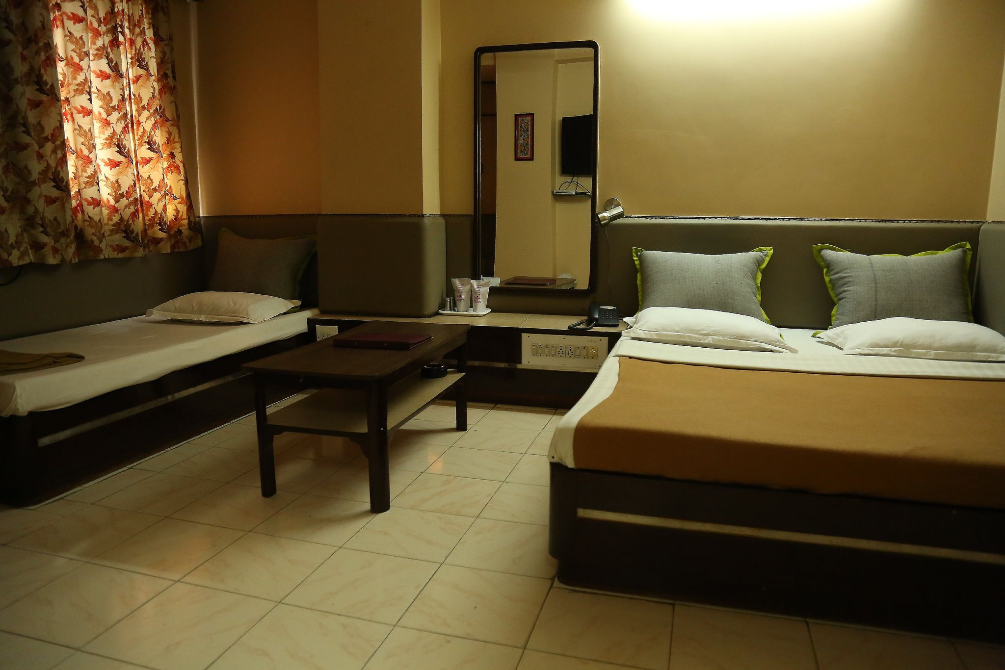 Hotel Siddhartha Palace Super Deluxe Room 2