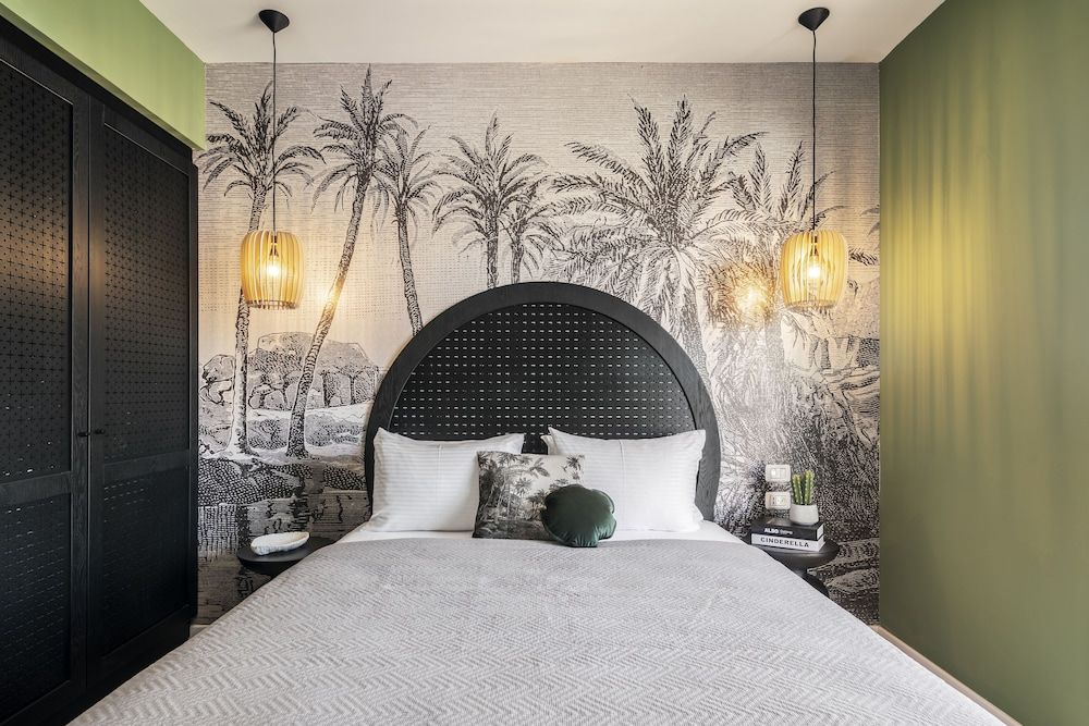 One Bedroom Superior Penthouse Apartment