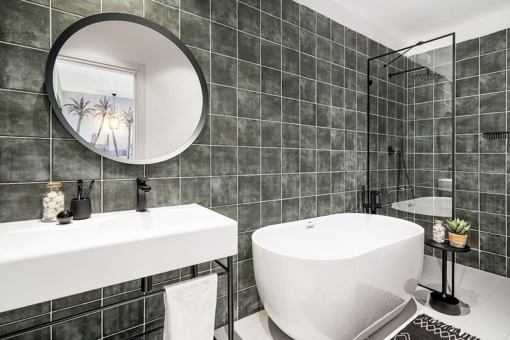 Mr. Soof - By TLV2GO Studio Apartment with Terrace and Plunge Pool 8