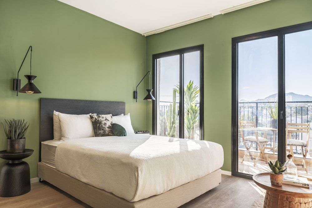 Studio Deluxe Apartment with Balcony