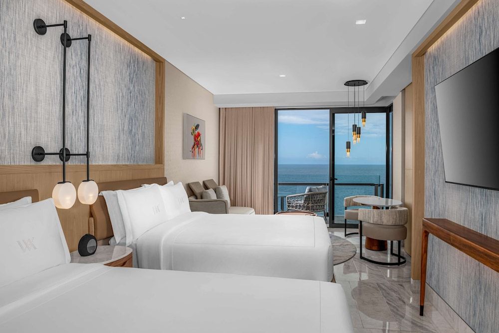 Room, 2 Queen Beds, Accessible (Roll In Shower)