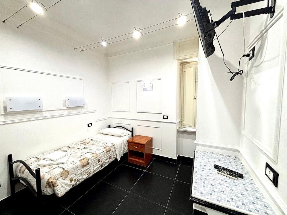 undefined Palace Rome - Hostel