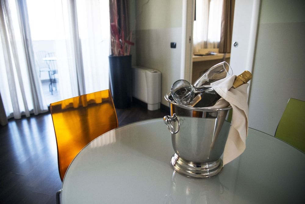 undefined Acca Palace Hotel 9