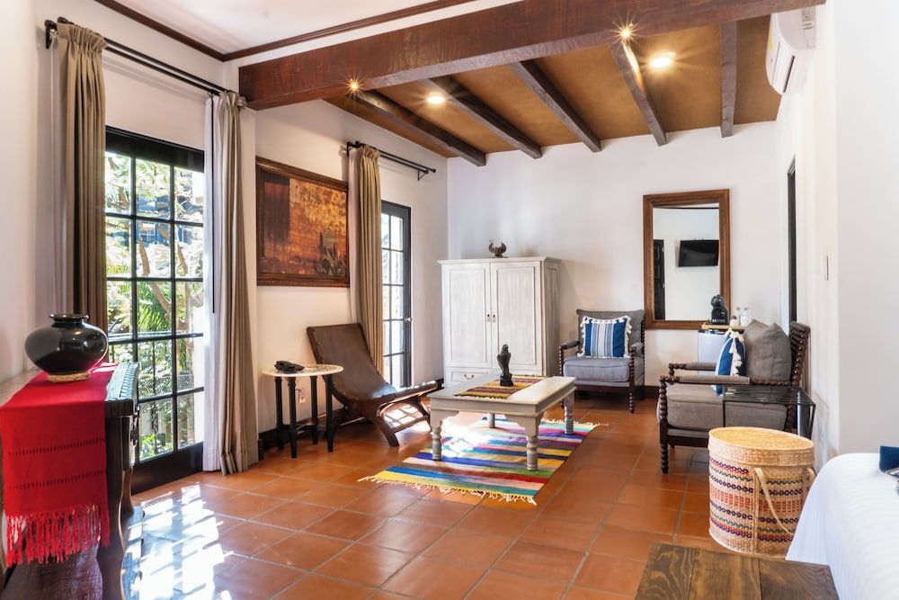 Casa de Adobe Gallery & Luxury Boutique Master Suite 11