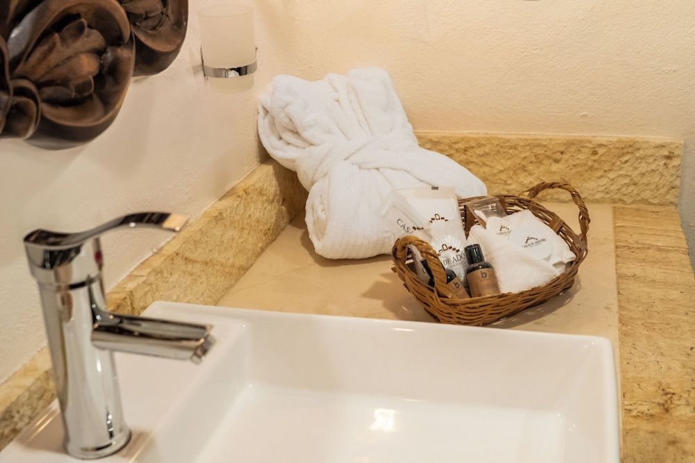 Casa de Adobe Gallery & Luxury Boutique Junior Room, 2 Queen Beds 5