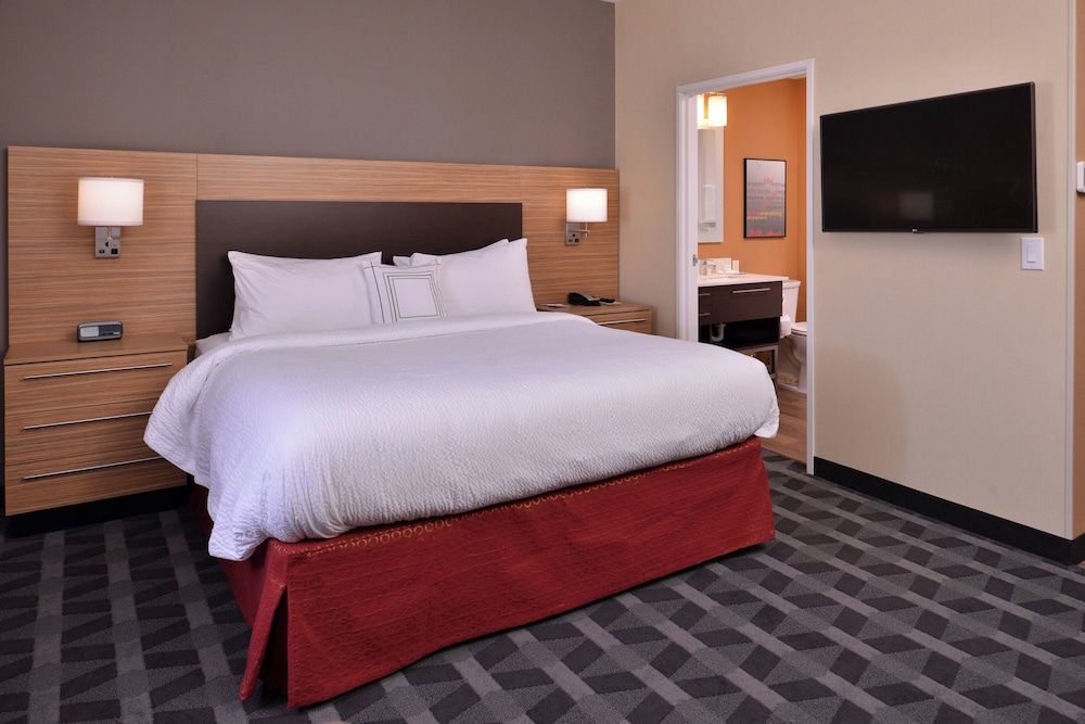 Studio, 1 King Bed with Sofa bed
