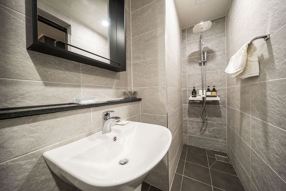 Griffin Bay Hotel Standard Double Room 7