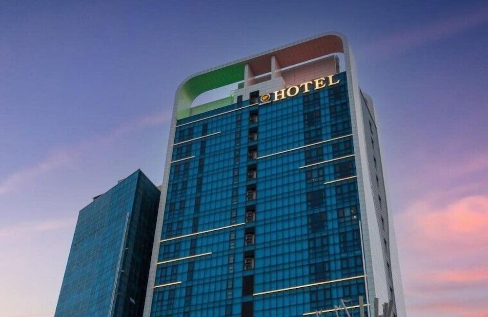 undefined Griffin Bay Hotel