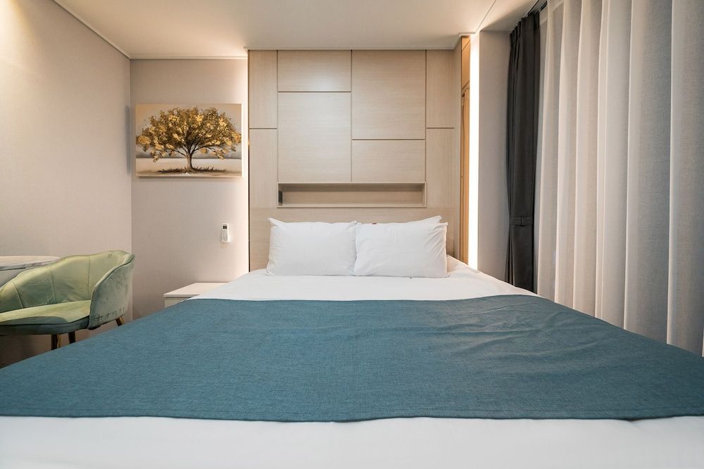 Griffin Bay Hotel Standard Double Room 4