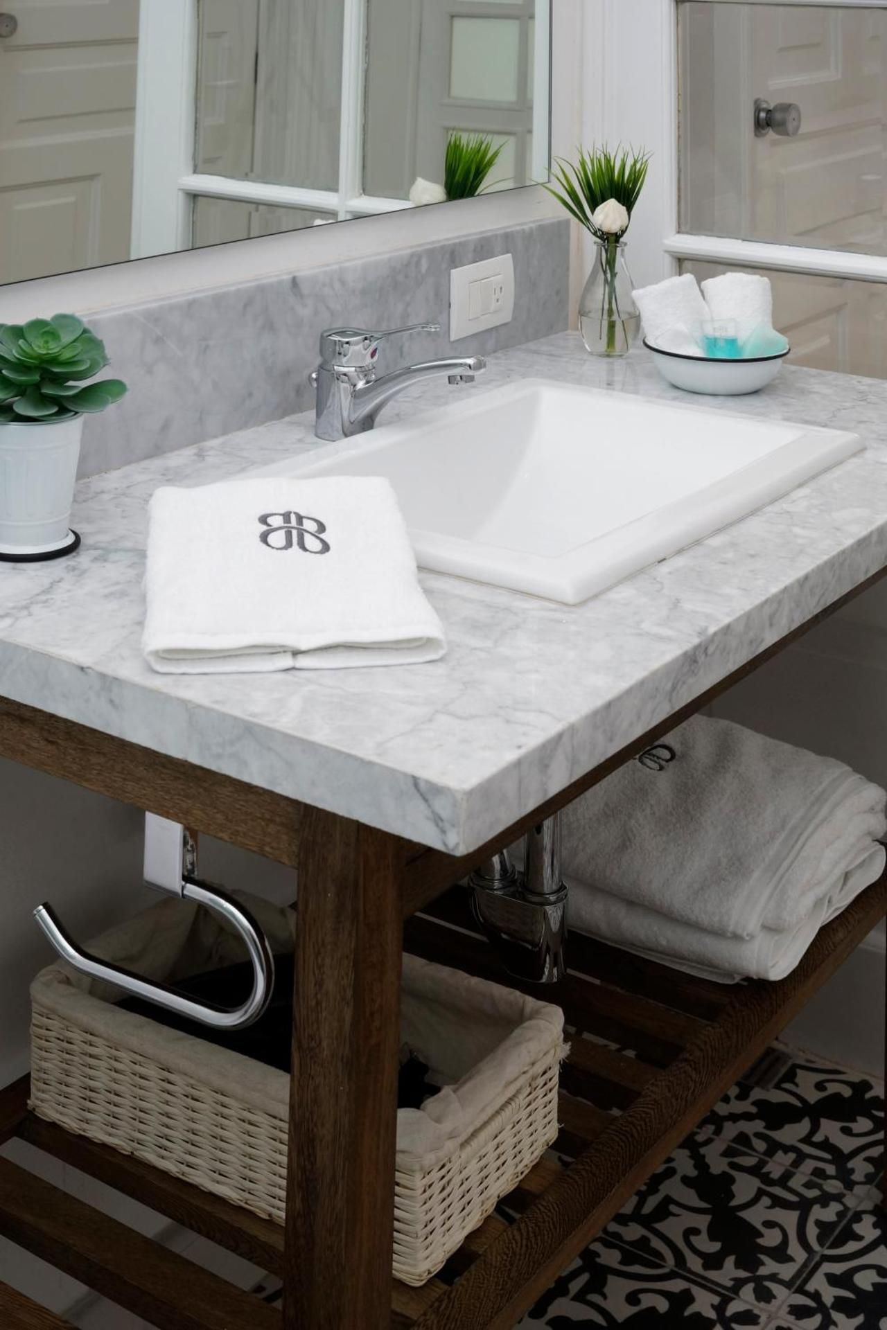 King Studio with Sofa Bed