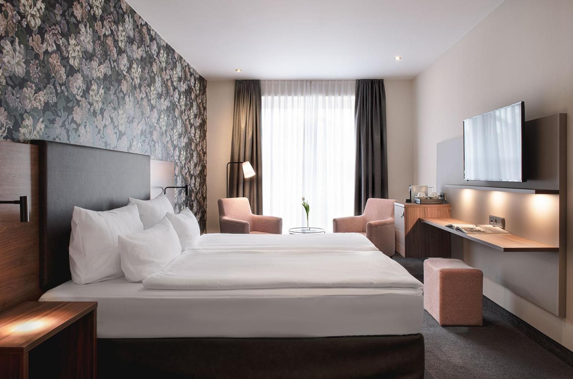 Classic Double Room with Balcony