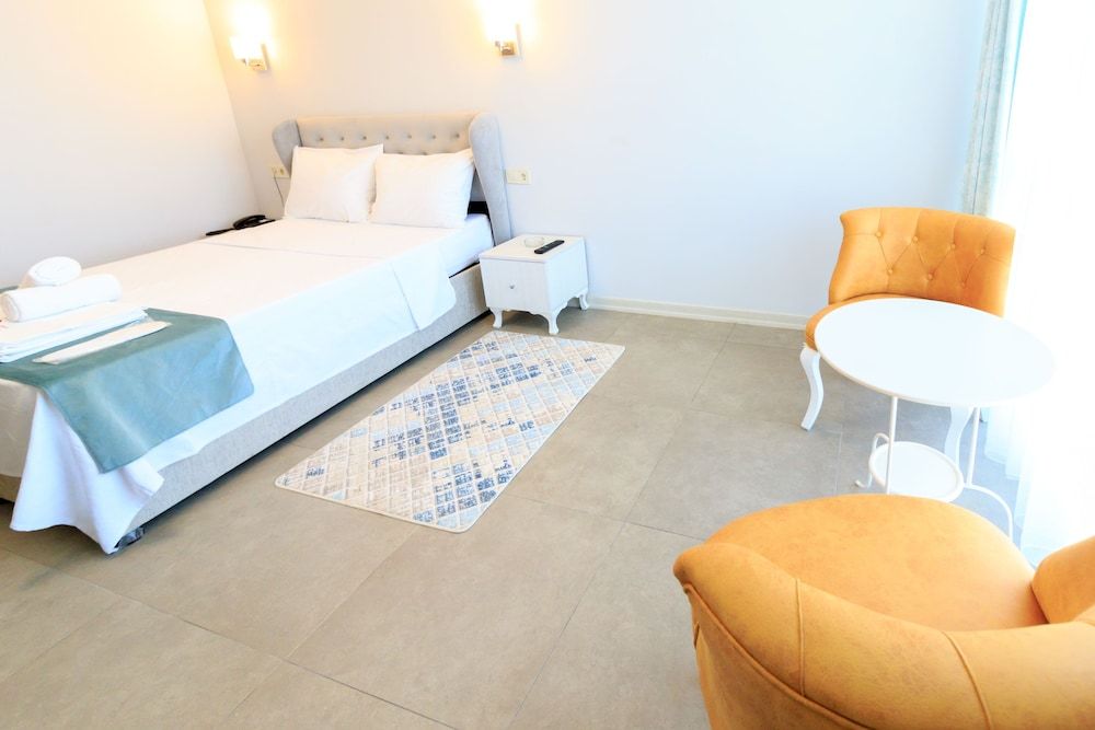 Nar Palace Double Room 10