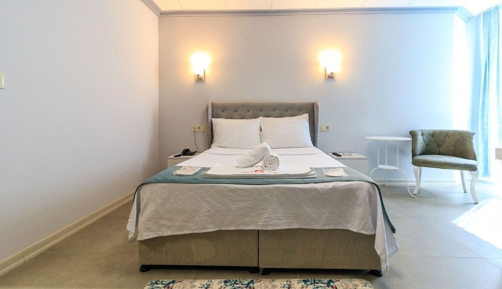 Nar Palace Double Room 11