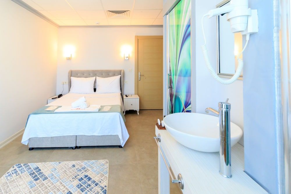 Nar Palace Double Room 6