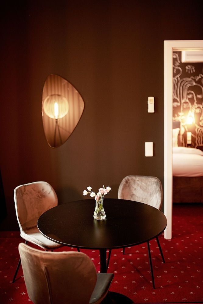 WDREI Hotel Superior Double Room 5