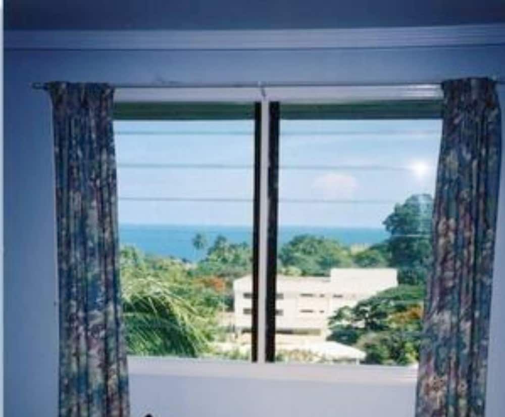 King Solomon Hotel Seaview Room 4