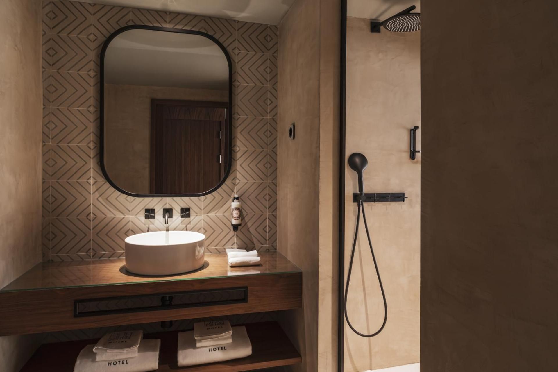 2 Twin Beds, Standard, Non-Smoking