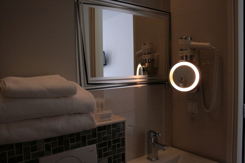 Hotel Larende Standard Room, 2 Twin Beds 6