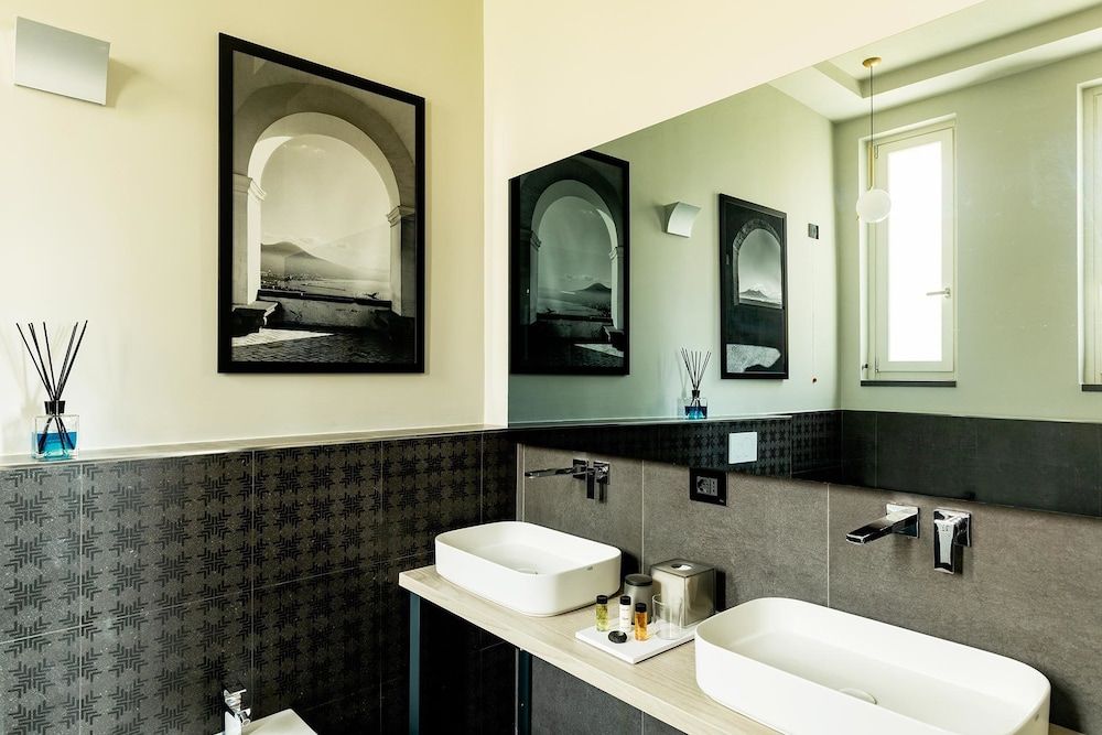 undefined Amadomus Luxury suites 8