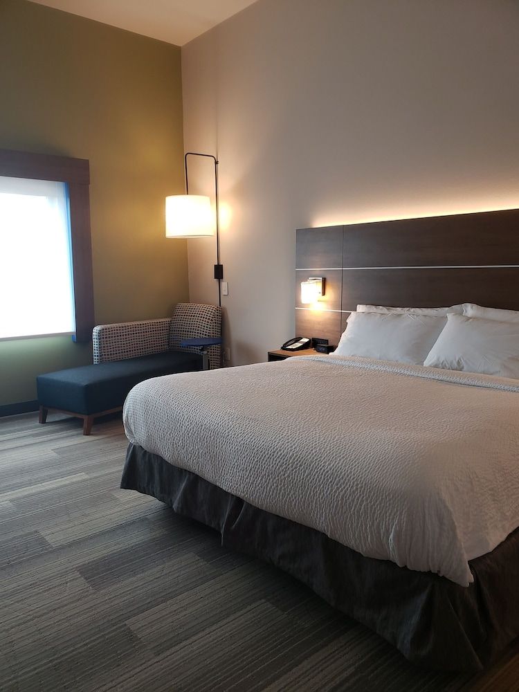 Standard Room, 1 King Bed, Accessible (Comm, Mobility)