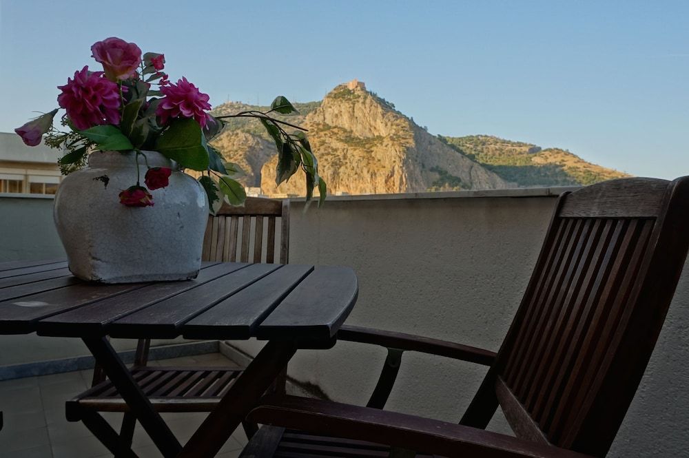 Marbela Apartments & Suites Deluxe Apartment (size L) 4