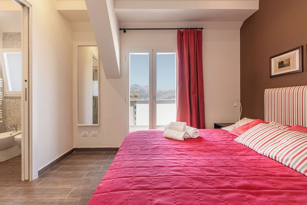 Marbela Apartments & Suites Romantic Suite 3