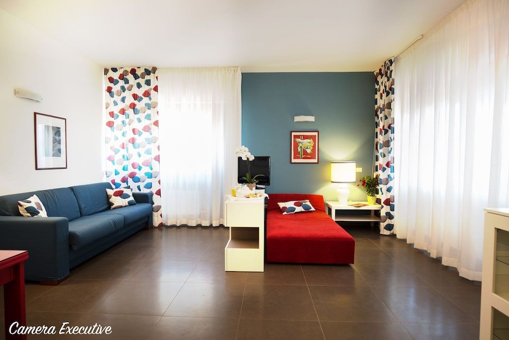 Marbela Apartments & Suites Executive Apartment, Terrace (size XL) 2