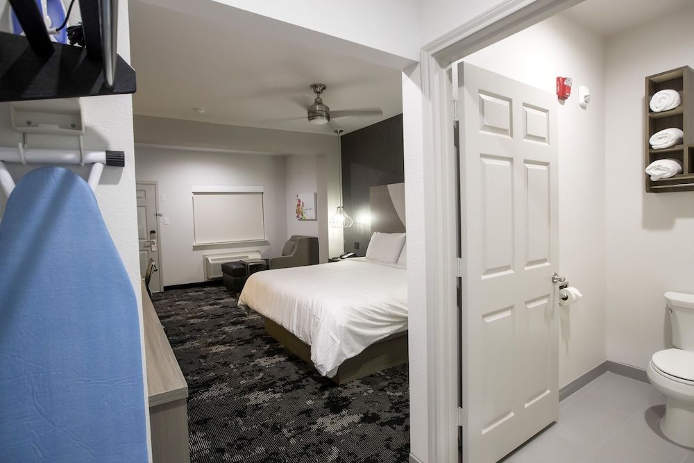 undefined House Hotel 2