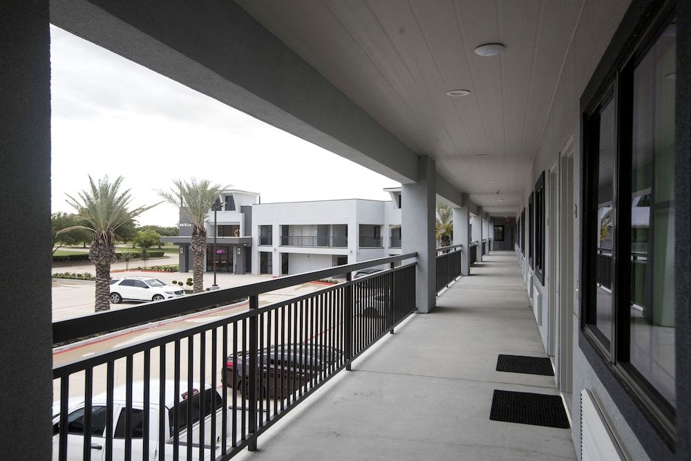 undefined House Hotel 7