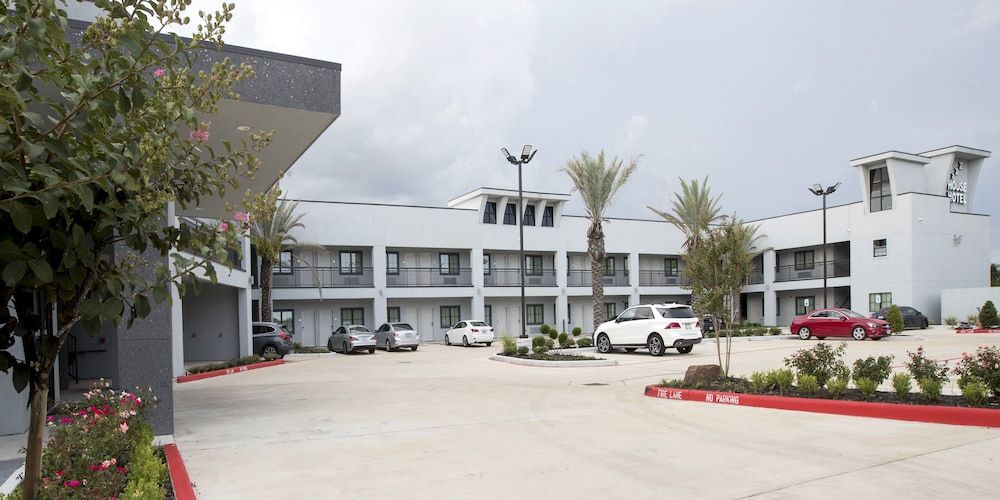 undefined House Hotel 5