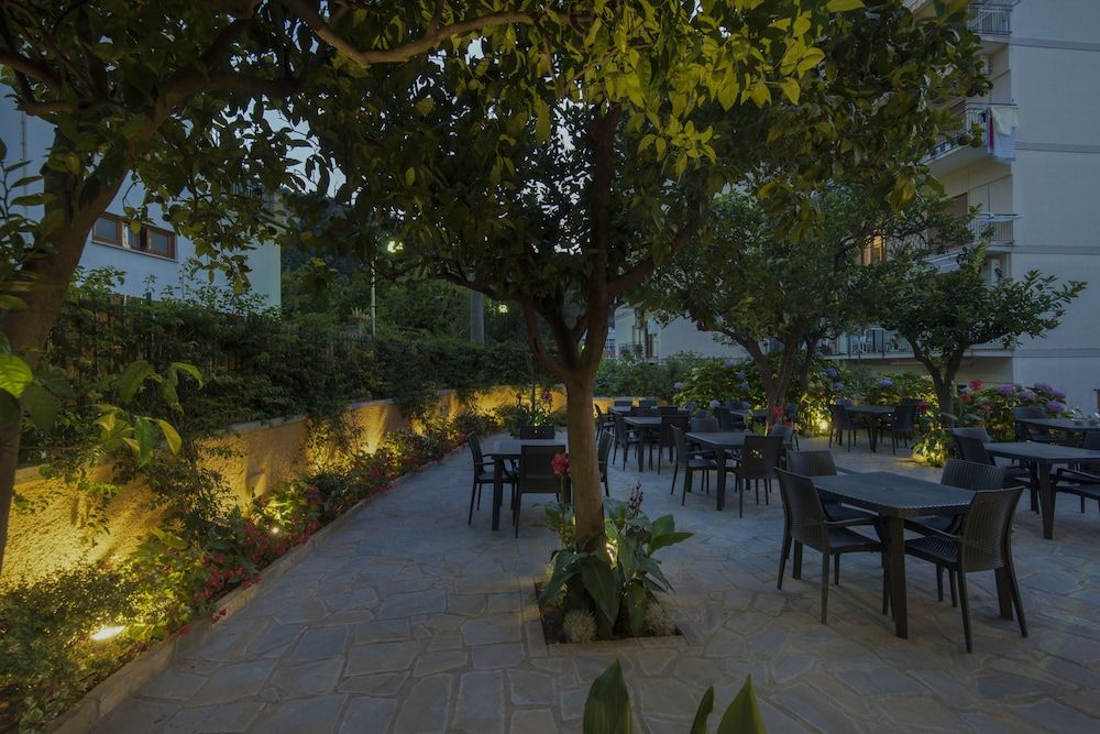 undefined Hotel Leone 6