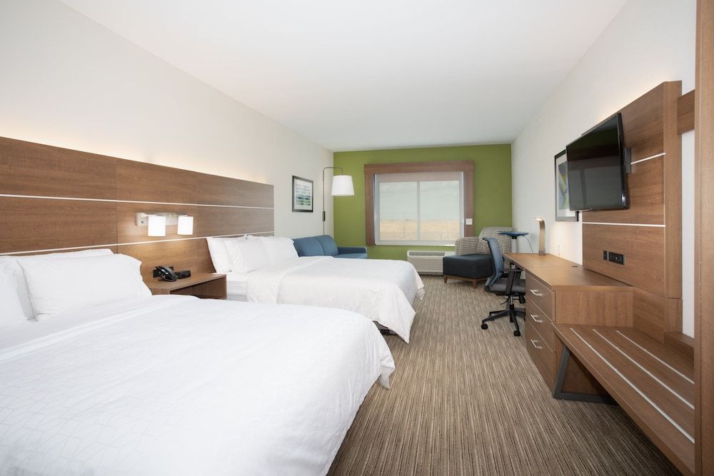 Suite, 2 Queen Beds